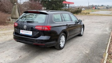 Volkswagen Passat B8 Variant 2.0 TDI BlueMotion SCR 150KM 2016 Volkswagen Passat Raty 2.0 tdi 150KM Bez adblue DSG 115tys km Duza Navi Ka, zdjęcie 17