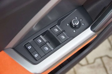 Audi Q3 I SUV Facelifting 2.0 TDI 150KM 2018 Audi Q3 2.0 TDI CR 4x4, S-Line, Virtual, Navi, Kamera, LED Matrix, GWARANC, zdjęcie 26