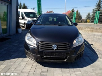 Suzuki SX4 I Classic 1.6 VVT 120KM 2013 Suzuki SX4 S-Cross Suzuki SX4 S-Cross 1.6 VVT 4x2 Comfort 1.6 Benzyna, zdjęcie 1