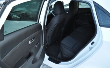 Hyundai i30 II Hatchback 5d 1.4 MPI 100KM 2012 Hyundai i30 1.4 Benzyna Klimatyzacja Cz.parkowania 1.4 Benzyna 99KM, zdjęcie 16