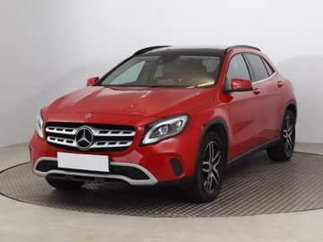 Mercedes GLA I Off-Roader Facelifting 1.6 200 156KM 2019 Mercedes GLA GLA 200, Salon Polska, Automat, zdjęcie 1