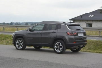 Jeep Compass II SUV 1.4 Multiair 170KM 2018 Jeep Compass 1.4 Turbo 4x4 Polski Salon FV23% hak, zdjęcie 5