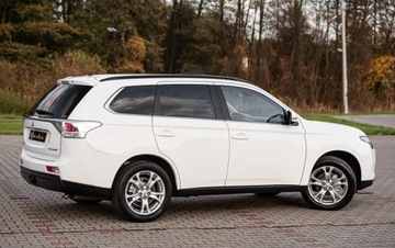 Mitsubishi Outlander III SUV 2.2 DOHC DI-D 150KM 2013 Mitsubishi Outlander 2.2DiD 150KM Full Skora Navi Camera Xenon Szyber Full, zdjęcie 13