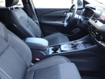 Nissan Qashqai III Crossover 1.3 DIG-T MHEV 158KM 2023 Nissan Qashqai 1.3 DIG-T MHEV, Salon Polska, zdjęcie 8