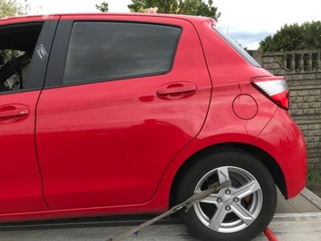 TOYOTA YARIS 3 III LIFT (2017-2020R) DRZWI LEWE LEWY TYŁ KOMPLETNE 3P0