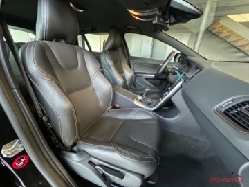 Volvo V60 I Kombi Facelifting 2.0 T3 DRIVE-E 152KM 2018 Volvo V60 T3 Momentum skoraTFTalu17bezwypadek f-ra-VAT23serwis w ASO Volvo, zdjęcie 14