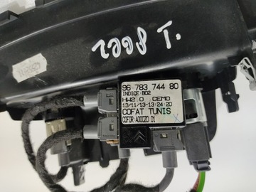 HNÍZDO VÝSTUPU VSTUP USB AUX PEUGEOT 2008 I 9678374480 2013-2019