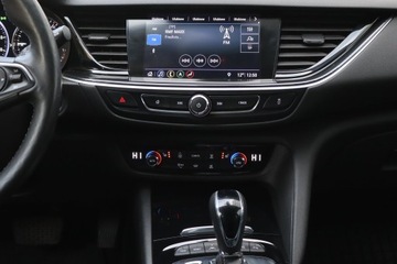 Opel Insignia II Country Tourer 1.6 Turbo 200KM 2019 Opel Insignia 1.6 Turbo, Salon Polska, Serwis ASO, zdjęcie 11