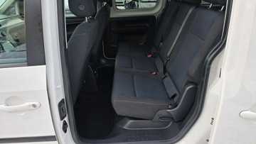 Volkswagen Caddy IV Kombi Maxi 2.0 TDI SCR BlueMotion Technology 150KM 2019 Volkswagen Caddy Maxi, 5 drzwi, PDC, zdjęcie 9