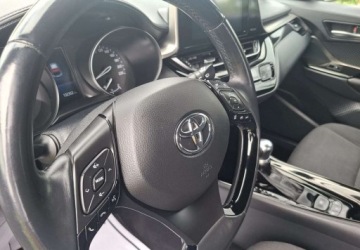 Toyota C-HR I Crossover 1.8 Hybrid 122KM 2018 Toyota C-HR Toyota C-HR 1.8 Hybryda 122KM, zdjęcie 13