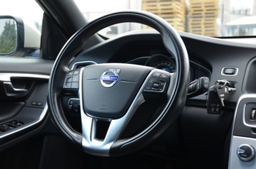Volvo V60 I Kombi Facelifting 2.0 D2 DRIVE-E 120KM 2017 MEGA STAN 2.0D2 LIFT SKÓRA NAVI LED XENON CIEMNA PODSUFITKA VAT 23% GWARA, zdjęcie 28