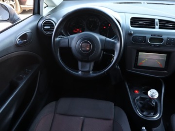 Seat Leon II 2.0 FSI 150KM 2005 Seat Leon 2.0 FSI, Klima, Klimatronic,ALU, zdjęcie 6