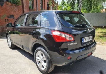 Nissan Qashqai I Crossover 1.6 Start/Stop 117KM 2010 Nissan Qashqai Salon PL Bezwypadkowy Serwis GetHelp 1.6 Benzyna, zdjęcie 5