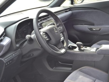 Lexus LBX 1.5 Hybrid 136KM 2026 LBX Cool 1.5 Hybrid | Podgrzewane koło kierownicy, zdjęcie 8