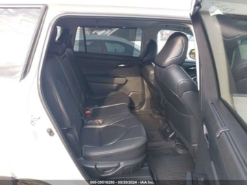 Toyota Highlander III 2023 Toyota Highlander xle, 2023r., 2.4L 2.4 Benzyna 265KM, zdjęcie 8