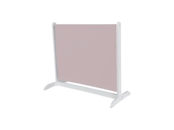 Низкая ширма – белое дерево.