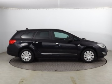 Opel Astra J Sports Tourer 1.4 Turbo ECOTEC 120KM 2011 Opel Astra 1.4 T, Klima, Klimatronic, Tempomat, zdjęcie 5