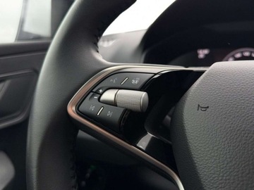 Skoda Karoq Crossover Facelifting 1.5 TSI ACT 150KM 2024 Skoda Karoq tempomat, pakiet winter, czujniki parkowania 1.5 Benzyna 150KM, zdjęcie 15