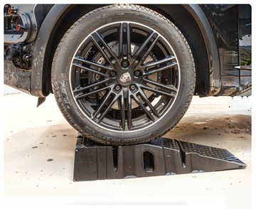 2 АВТОМОБИЛЬНЫХ ПОДЪЕЗДА, РАСПЫЛКИ ДЛЯ МАСТЕРСКИХ, ШИРОКИЕ ПОДЪЕМНЫЕ ПЛАТФОРМЫ 3 Т.