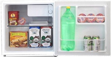 Небольшой холодильник гостиницы для мини-бара офиса