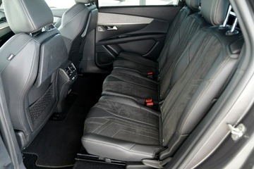 Peugeot 5008 II Crossover Facelifting 1.6 PureTech 180KM 2023 Peugeot 5008 GT kamera Skora adc NawI, zdjęcie 18