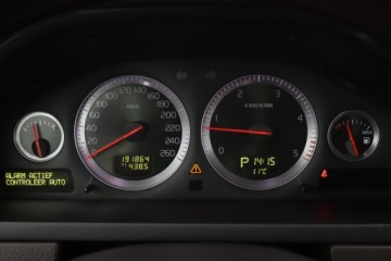 Volvo XC90 I 2.4 D5 185KM 2007 Volvo XC90 D5, 182 KM, 4X4, Automat, 7 miejsc, zdjęcie 9