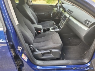 Volkswagen Passat B6 Variant 2.0 TDI-CR DPF 110KM 2009 Volkswagen Passat 2.0TDi CR Doinwestowany Bardzo Ladny Bezwypadkowy 2.0, zdjęcie 12