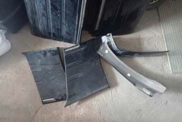 LIŠTA DVEŘE OMEZENÍ CHRYSLER GRAND VOYAGER DODGE CARAVAN KOMPLET