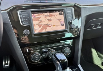 Volkswagen Passat B8 Variant 2.0 TDI SCR 240KM 2016 Volkswagen Passat Volkswagen Passat 2.0 TDI Bi-Turbo BMT 4Mot Highline DSG, zdjęcie 11
