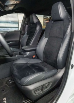 Toyota RAV4 V SUV Plug-In Facelifting 2.5 Hybrid Dynamic Force 306KM 2025 Toyota RAV4 2.5 Plug-In Hybrid GR Sport 4x4 FV23 2.5 Hybryda 306KM, zdjęcie 6