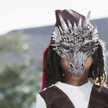 .Маскарад Хэллоуина с драконом для фестиваля Fancy