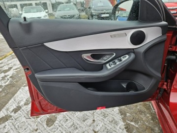 Mercedes Klasa C W205 Kombi Facelifting 2.0 220d 194KM 2019 Mercedes C 220 2,0 diesel 194KM Automat AMG, zdjęcie 13