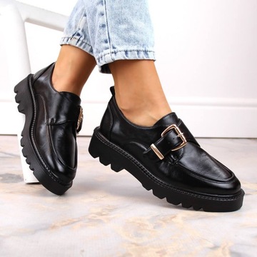 Półbuty buty damskie z klamrą czarne Vinceza 38