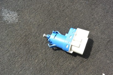 CZUJNIK PEDAŁU HAMULCA TESLA MODEL S 12-16 EU