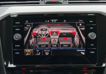 Volkswagen Passat B8 Variant Facelifting 1.5 TSI EVO 150KM 2023 Volkswagen Passat Variant Variant Business Pakiety, ACC, Kamera, GPS, Pod, zdjęcie 30