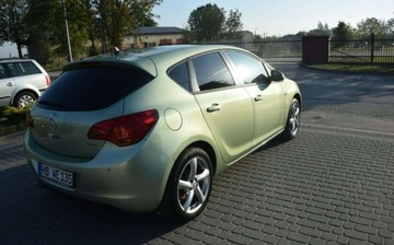 Opel Astra J Hatchback 5d 1.4 Turbo ECOTEC 140KM 2011 Opel Astra 1.4B Klima Navi DVD 2 Kpl Kol Sprowadzony Oplacony 1.4, zdjęcie 11