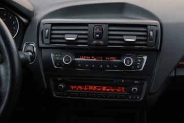 BMW Seria 1 F20-F21 Hatchback 5d 118i 170KM 2012 BMW 1 118i, Salon Polska, Skóra, Xenon, Bi-Xenon, zdjęcie 12