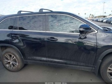 Toyota Highlander II 2019 Toyota Highlander LE, od ubezpieczalni 2.7 Benzyna 185KM, zdjęcie 1