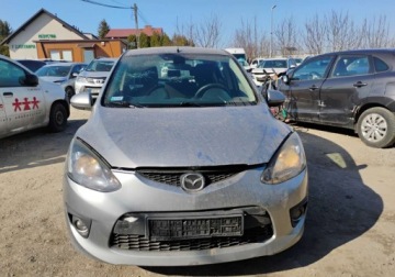 Mazda 2 II 2010 Mazda 2 122010r, 1.6 Benzyna. Lekko uszkodzony przod. Jezdzi. 1.6 90KM, zdjęcie 14