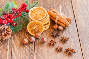 СУШЕНЫЙ РОЖДЕСТВЕНСКИЙ Декоративный анис, сушеный апельсин, палочки корицы