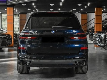 BMW X7 SUV Facelifting 3.0 40d 352KM 2025 xDrive40d Sport Suv 3.0 (352KM) 2025, zdjęcie 3