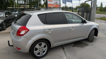Kia Ceed I Hatchback 5d Facelifting 1.6 CRDi WGT 90KM 2010 Kia Cee&#039;d 1.6D OPŁACONY Bezwypadkowy Klimatronik, zdjęcie 5