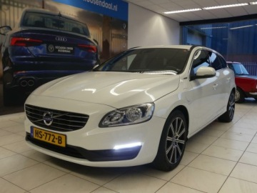 Volvo V60 I 2014 FV23% PLUG-IN diesel/hybryda 4WD lifting SUPER, zdjęcie 4