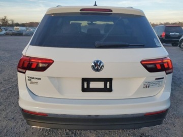 Volkswagen Tiguan II 2021 Volkswagen Tiguan Se, 2021r., 4x4, 2.0L 2.0 Benzyna 184KM, zdjęcie 5