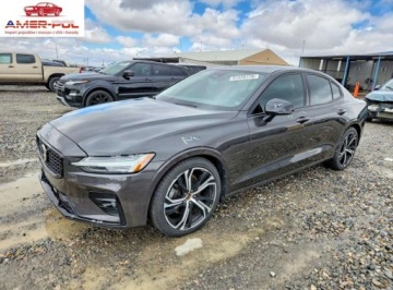 Volvo S60 III 2024 Volvo S60 Core 2024 2.0 Benzyna 247KM