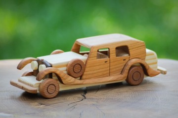 Модель деревянного автомобиля Rolls Royce из дерева