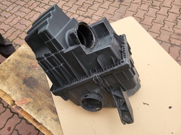 POUZDRO FILTRU VZDUCHU MULTIVAN T5 2.5 TDI