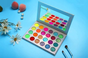 ПАЛИТРА ТЕНЕЙ ИЗ 24 ЦВЕТОВ ТЕНЕЙ ДЛЯ ВЕК