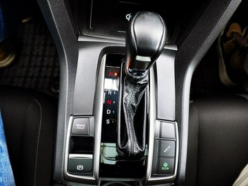 Honda Civic X Hatchback 5d Facelifting 1,5 VTEC TURBO 182KM 2020 Honda Civic AUTOMAT+EL.DACH Kraj 1wł BEZWYPAD, zdjęcie 20