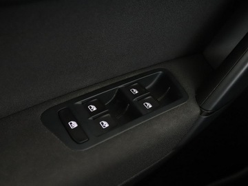 Volkswagen Golf Sportsvan Sportsvan 1.2 TSI BlueMotion Technology 110KM 2015 Volkswagen Golf Sportsvan 1.2 Benzyna Sportsvan, zdjęcie 28